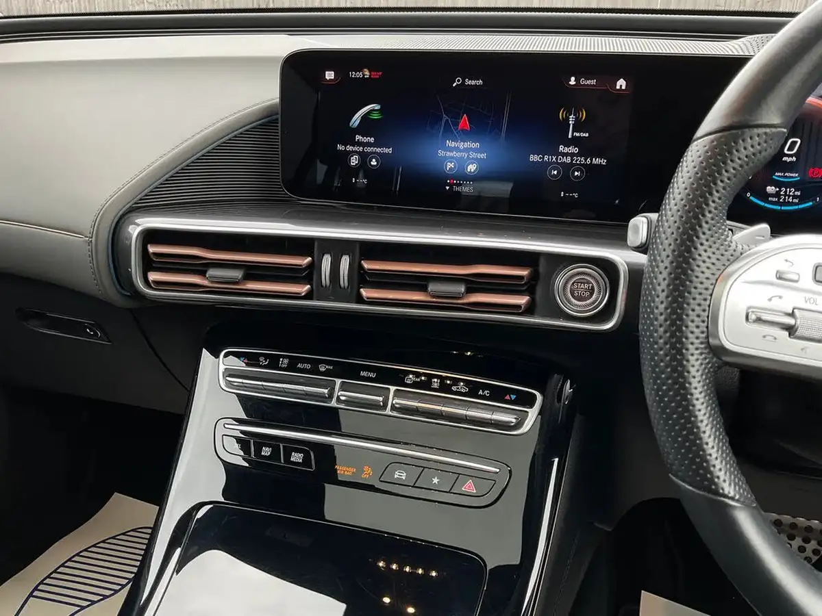 2022-mercedes-benz-eqc-e-eqc-400-amg-line-premium-plus-big-15