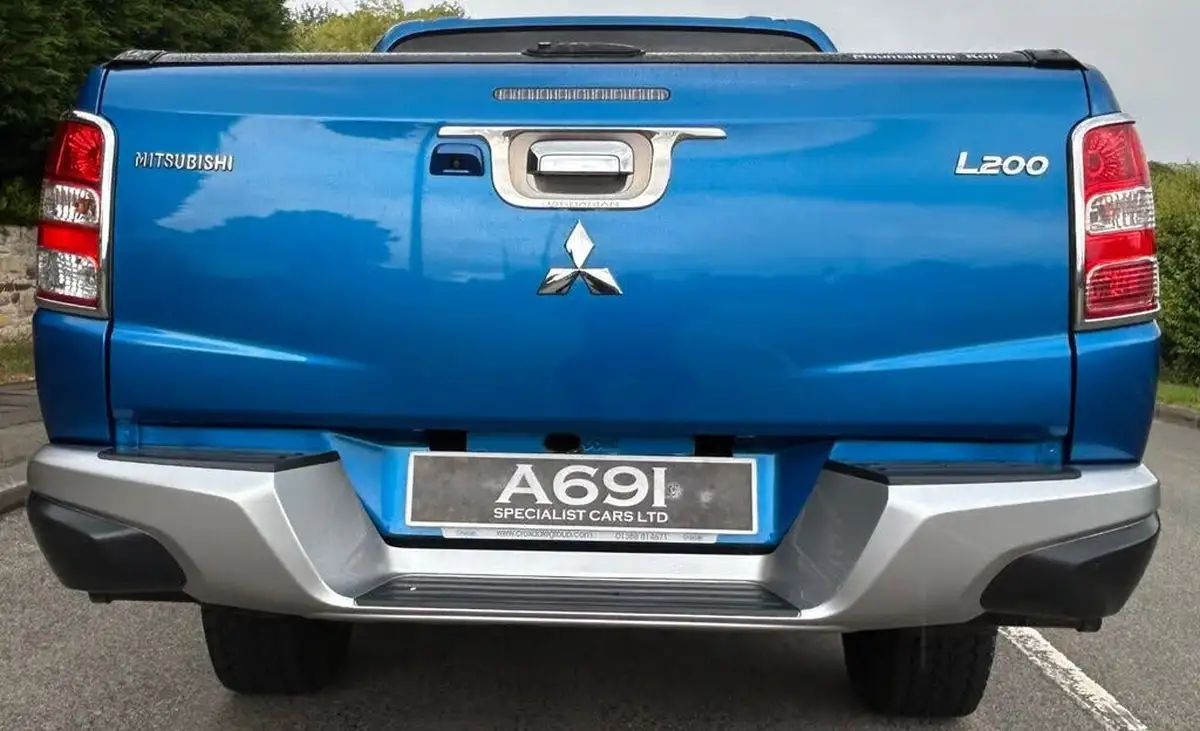 2017-mitsubishi-l200-24di-d-barbarian-178bhp-eu6-auto-big-5