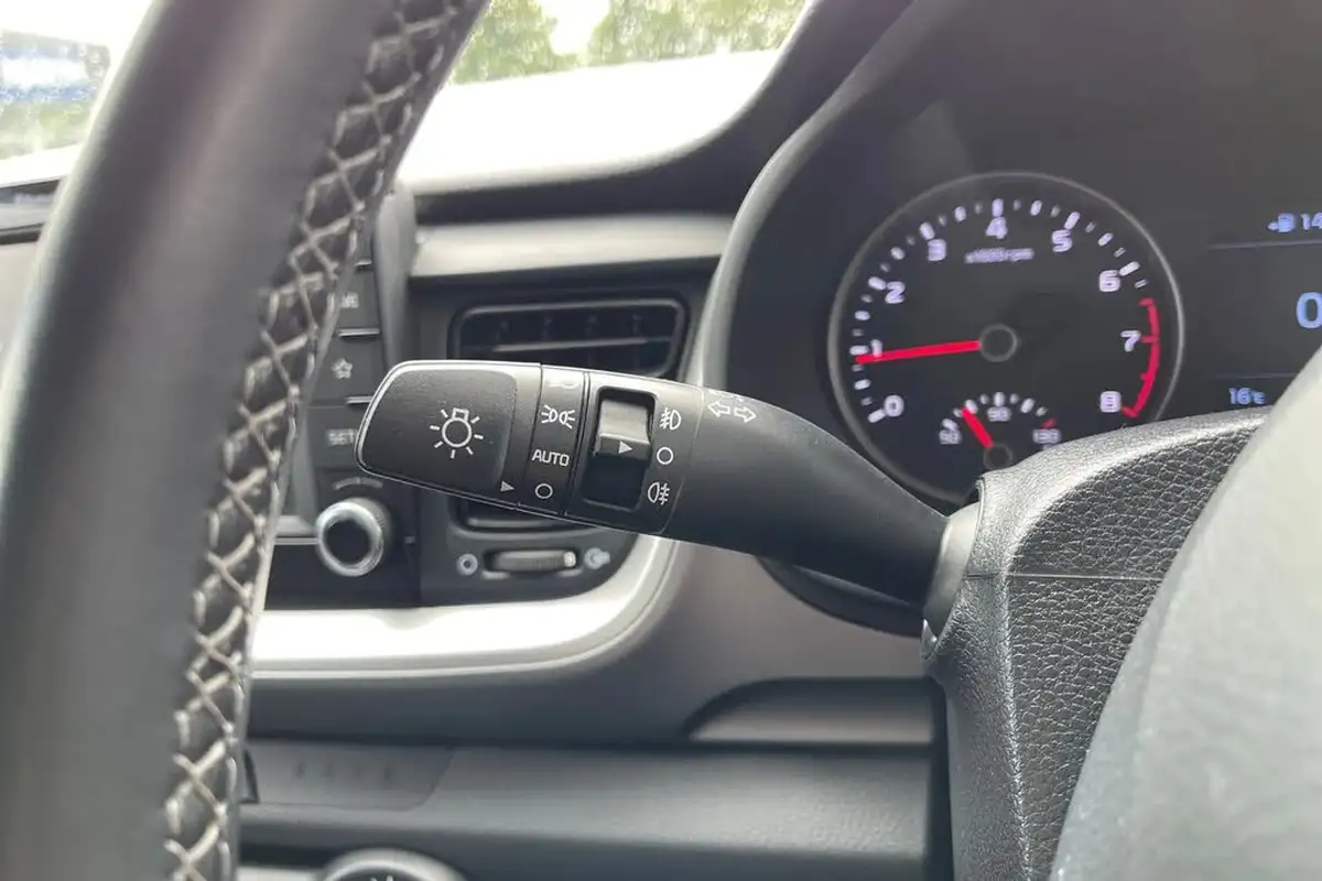 2019-kia-stonic-10-t-gdi-2-big-27