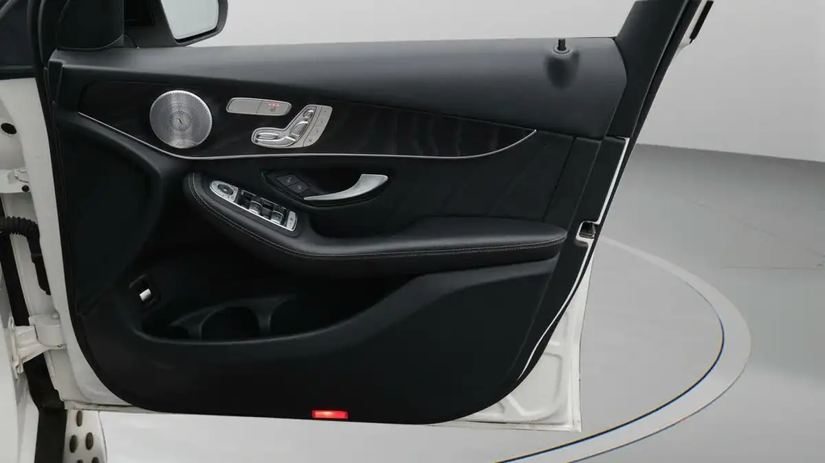 2019-mercedes-benz-glc-class-20-glc250-amg-line-premium-plusss-station-wagon-5d-big-15