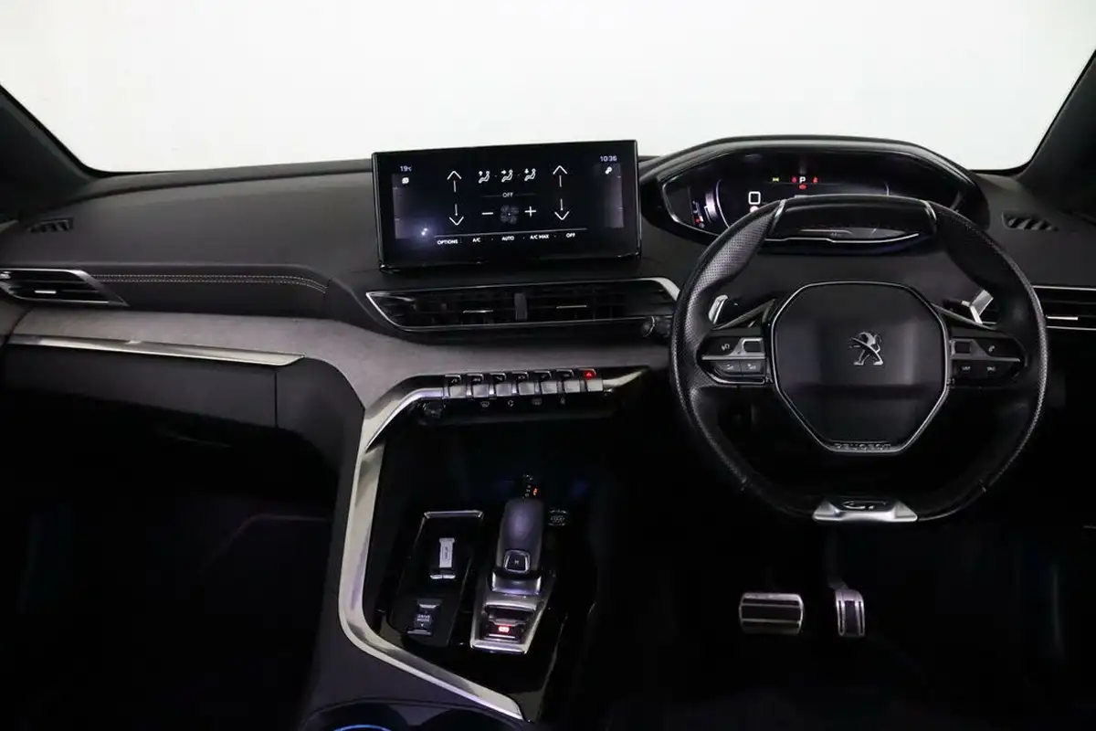 2022-peugeot-5008-suv-12-puretech-gt-eat8-big-14