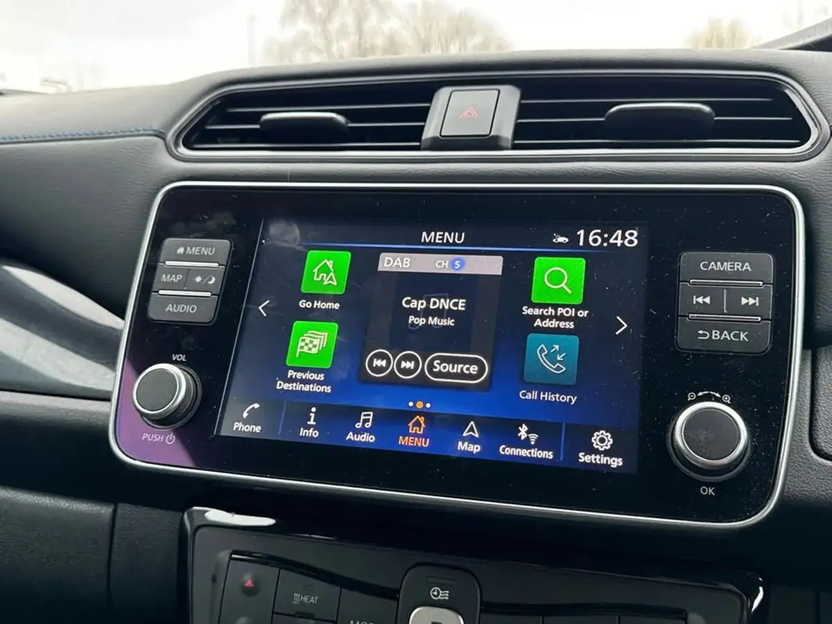 2024-nissan-leaf-e-tekna-39kwh-big-43