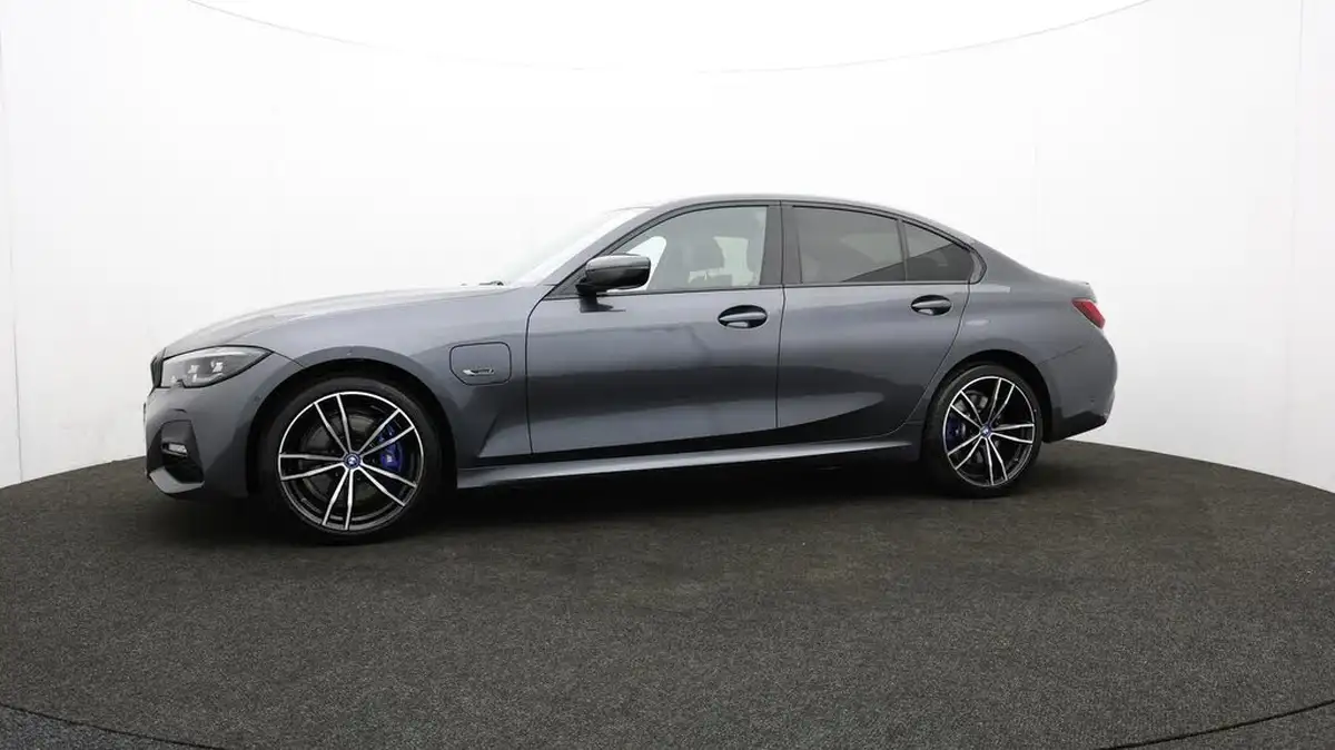 2022-bmw-3-series-20-330e-m-sport-pro-pack-saloon-4d-big-58