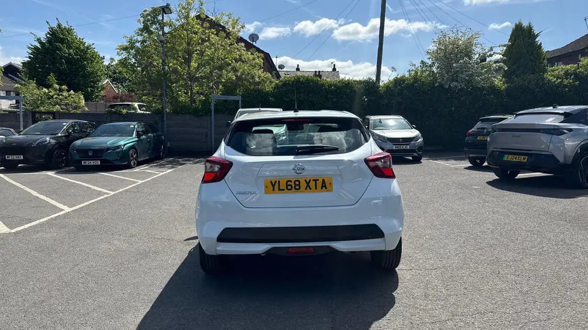 2018-nissan-micra-09-ig-t-acenta-big-8