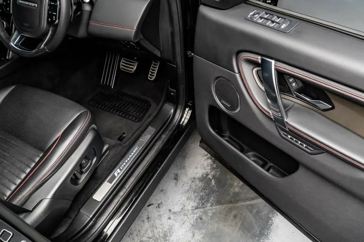 2020-land-rover-discovery-sport-20-d180-r-dynamic-hse-big-28
