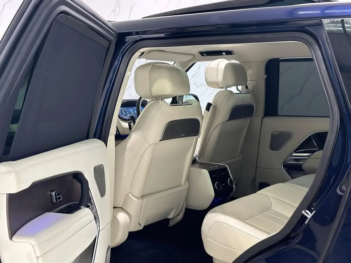 2022-land-rover-range-rover-30-p440e-autobiography-big-38