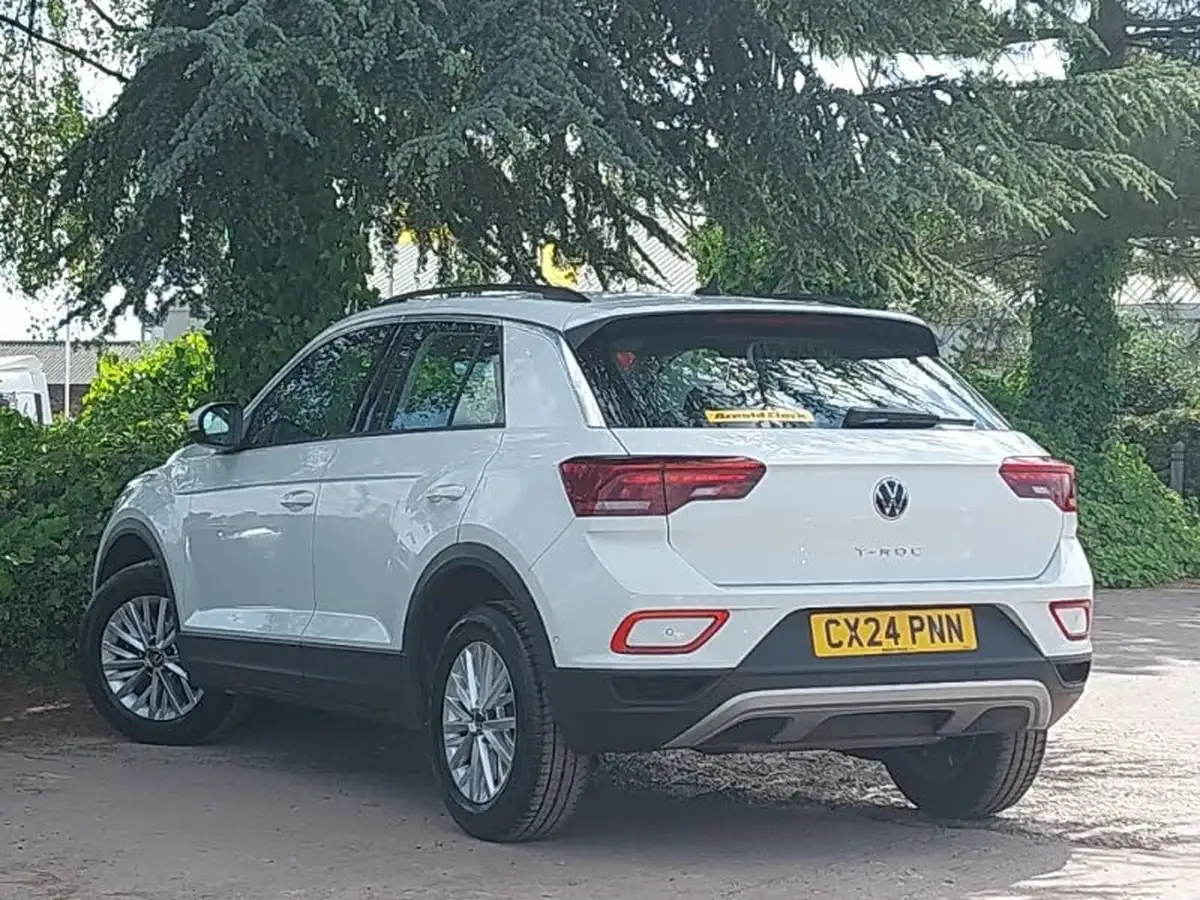 2024-volkswagen-t-roc-10-tsi-life-110ps-big-1