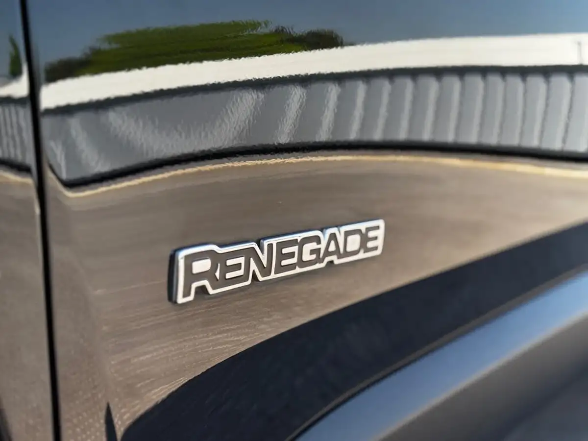2018-jeep-renegade-10-gse-sport-big-9