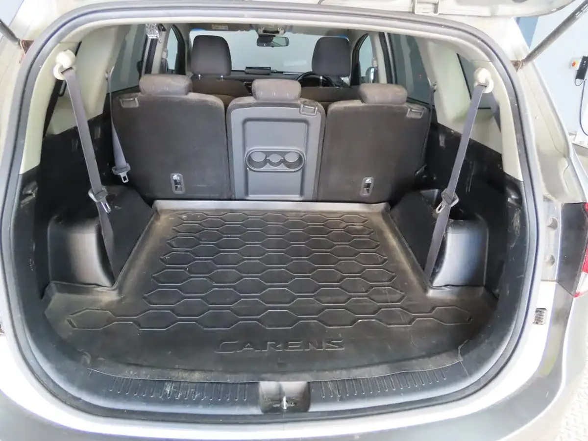 2014-kia-carens-17-crdi-2-114bhp-isg-big-8
