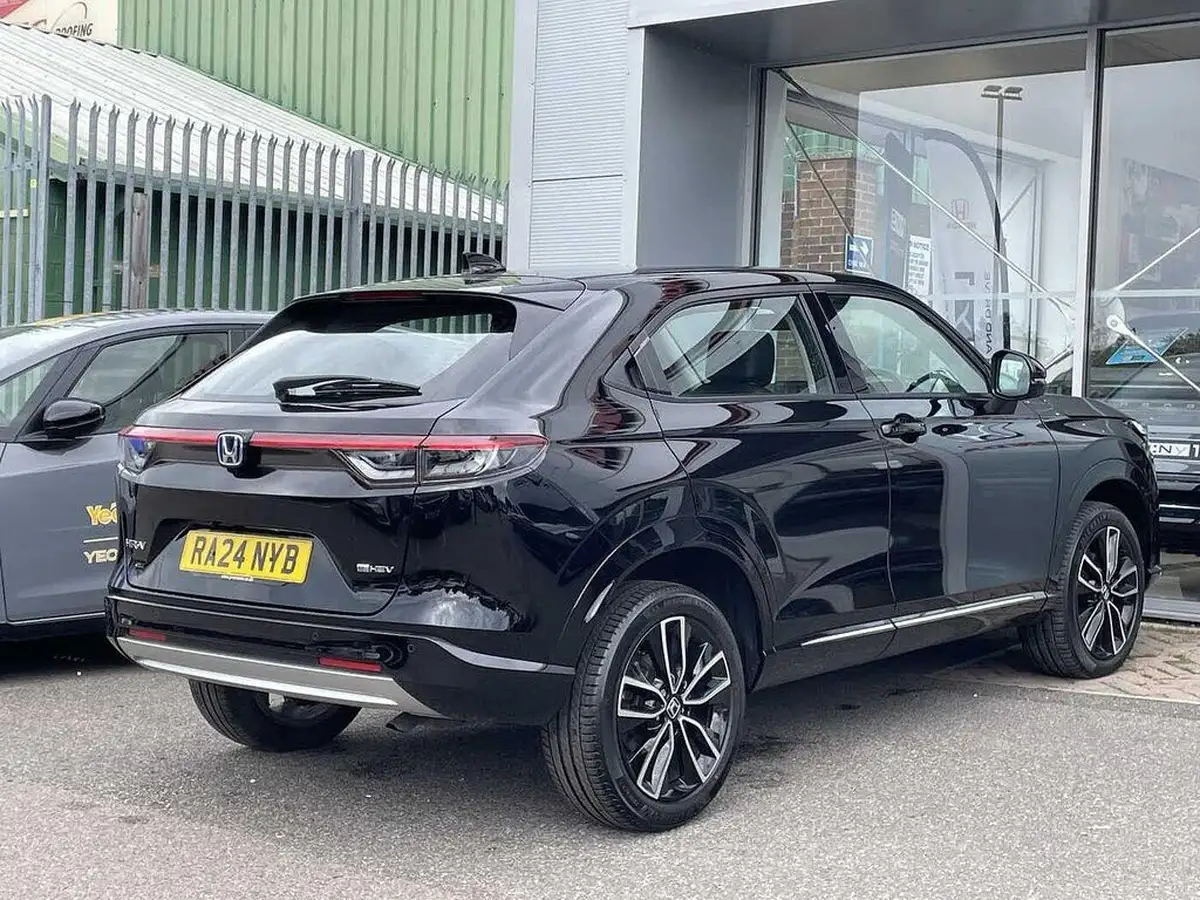 2024-honda-hr-v-15-i-mmd-advance-big-11