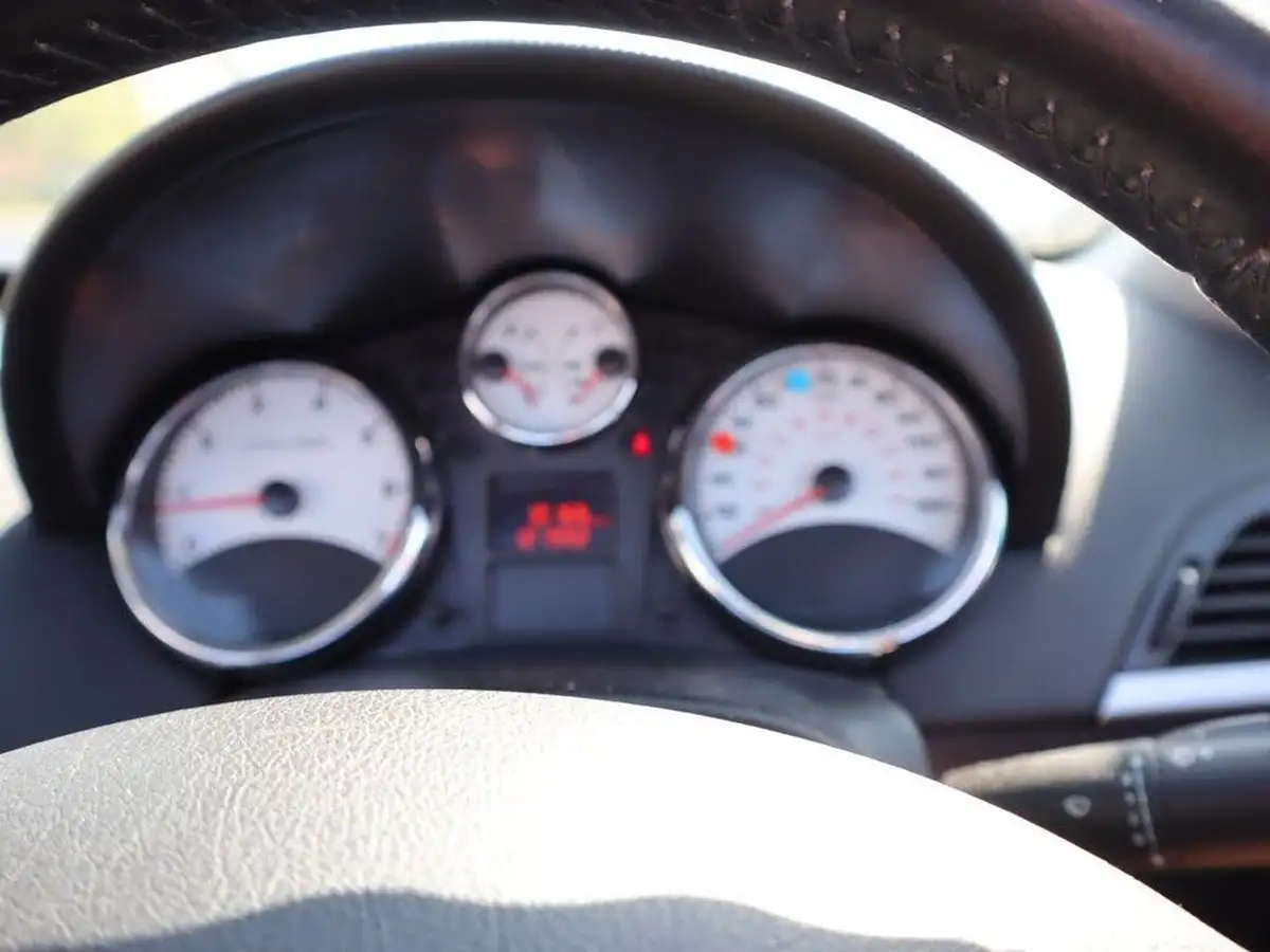 2011-peugeot-207-cc-16-sport-vti-big-24