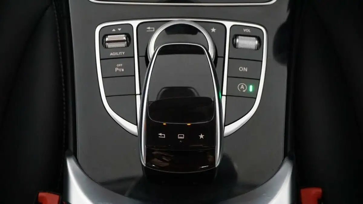 2014-mercedes-benz-c-class-20-c200-sport-saloon-4d-7g-tronic-plus-big-15