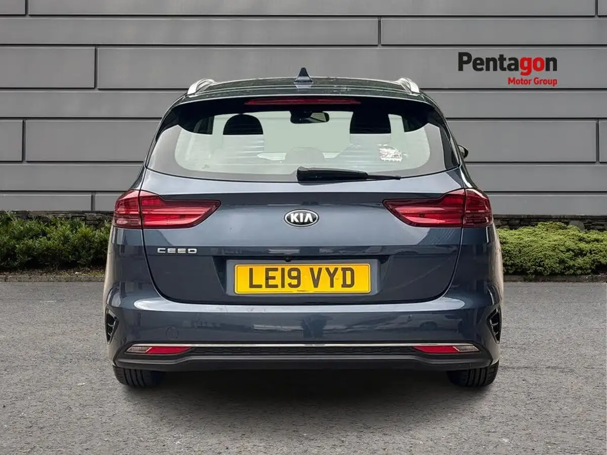2019-kia-ceed-10-t-gdi-3-sportswagon-big-16