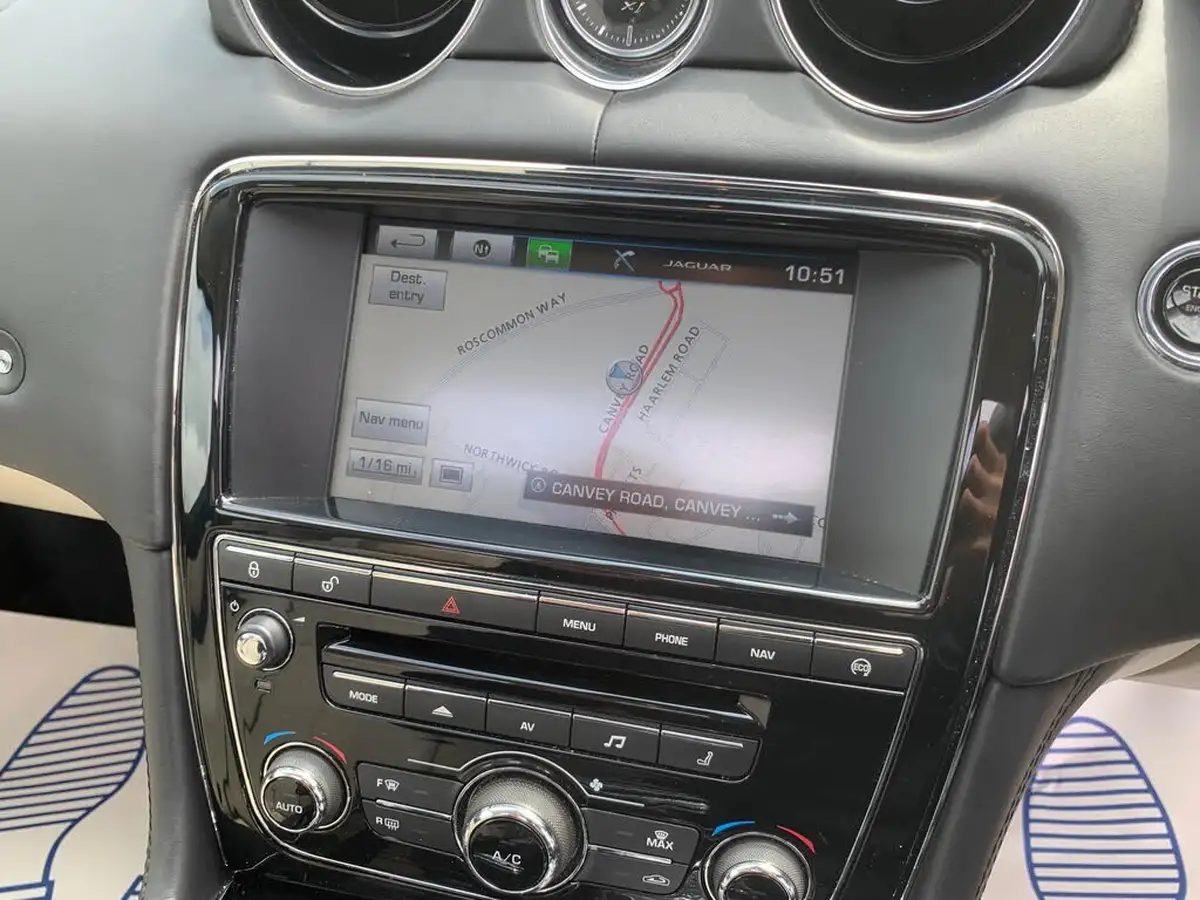 2015-jaguar-xj-series-30td-xj-portfolio-swb-auto-big-20