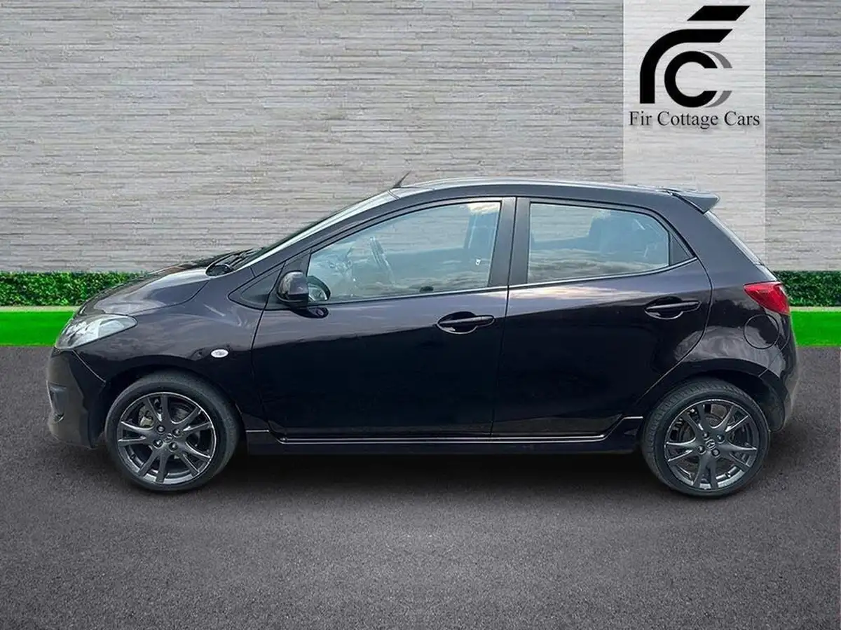 2009-mazda-mazda2-13-tamura-5d-big-5