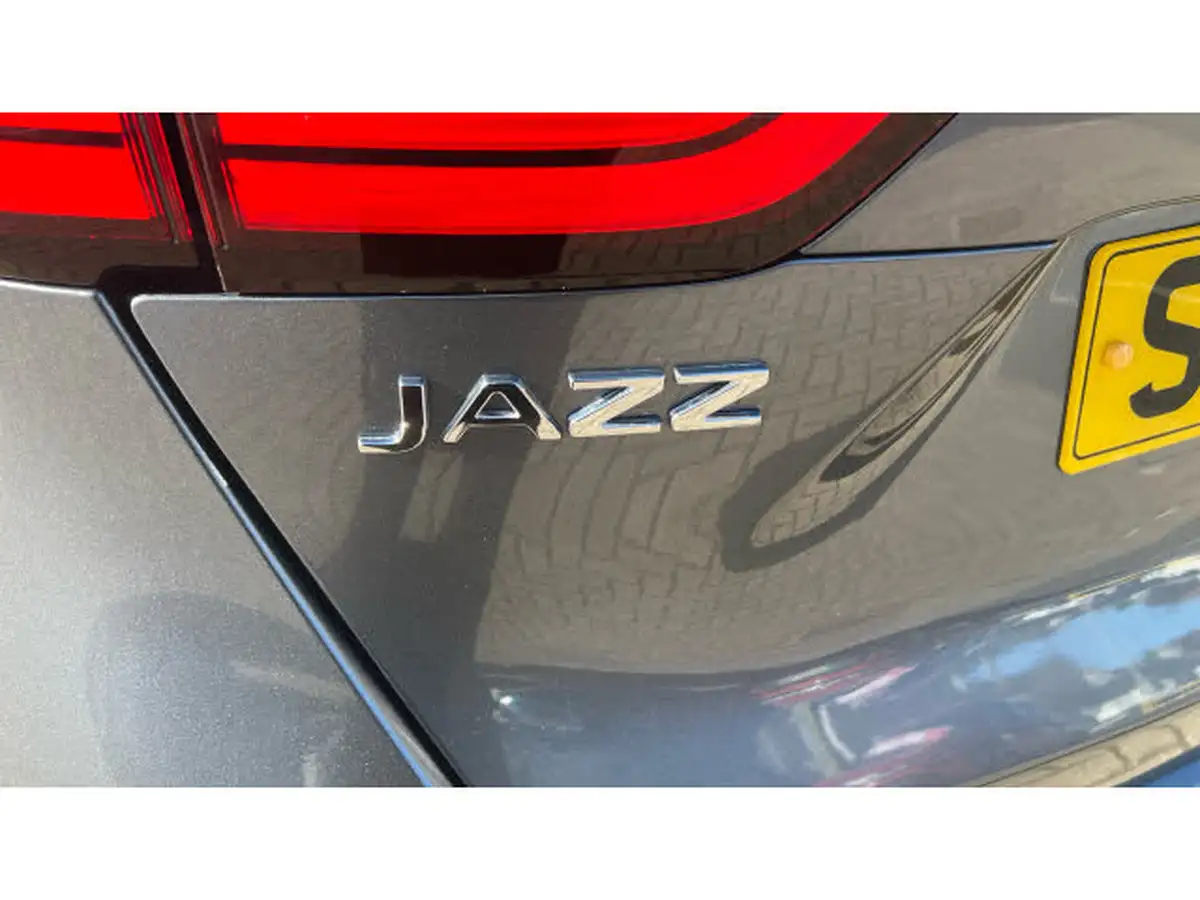 2022-honda-jazz-15-i-mmd-ex-107ps-big-42