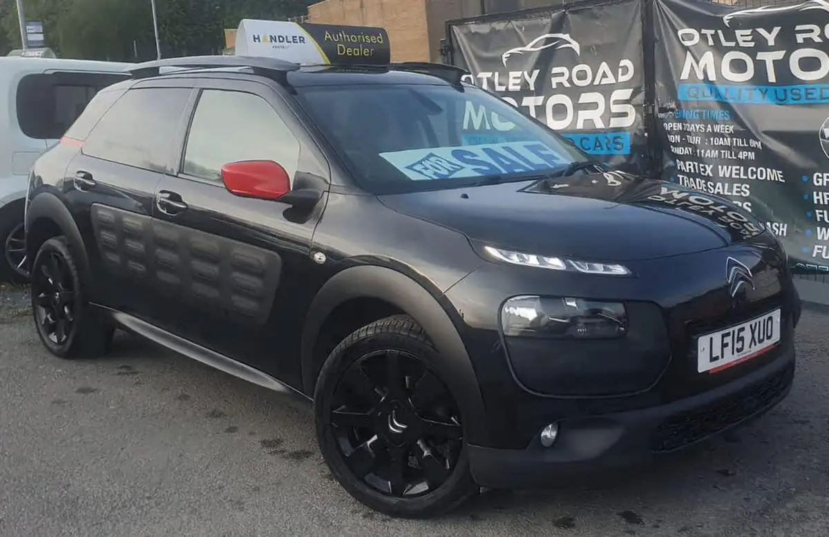 2015-citroen-c4-cactus-16bluehdi-flair-big-34