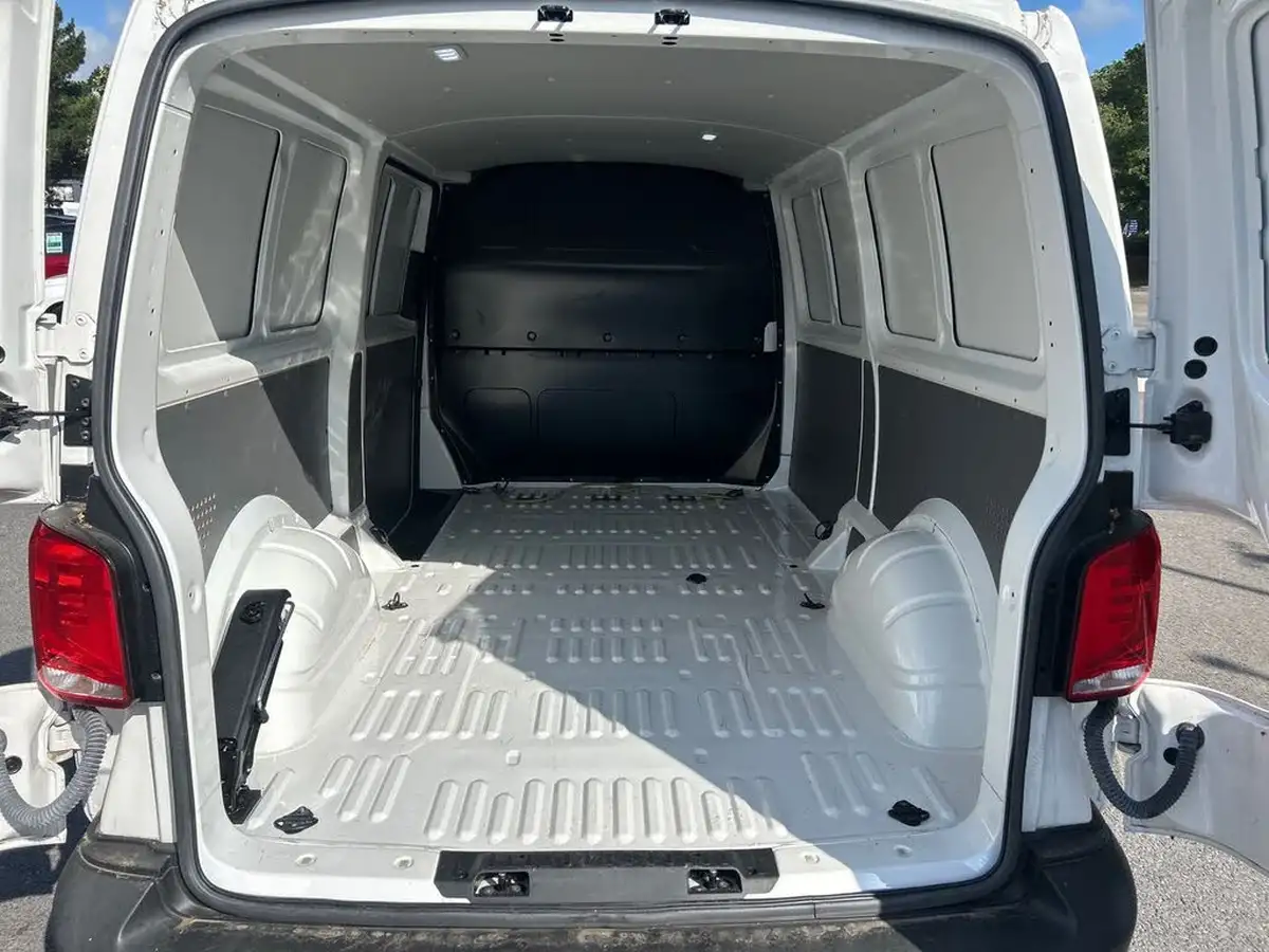 2021-volkswagen-transporter-e-abt-etransporter-lwb-panel-van-big-11
