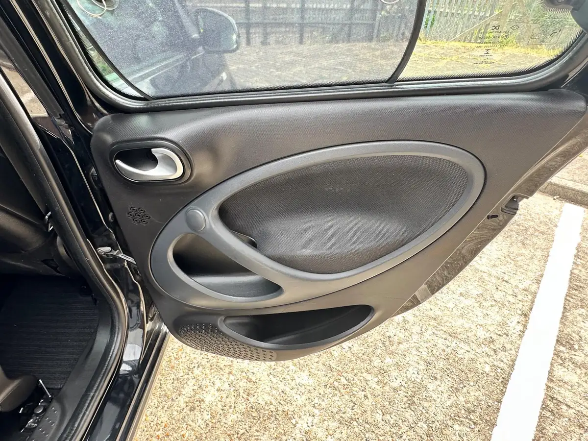 2018-smart-forfour-10-prime-premium-twinamic-big-35