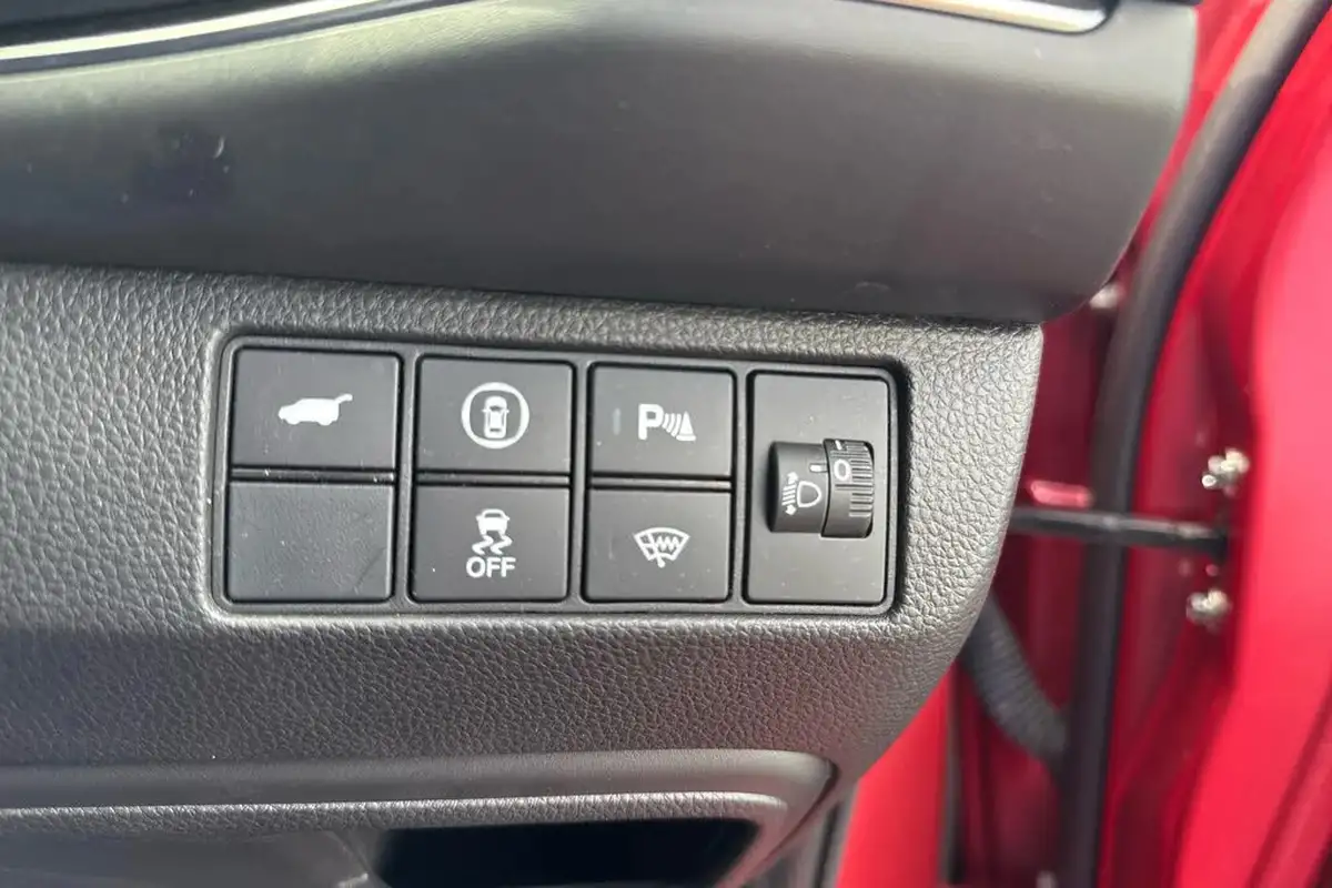 2022-honda-hr-v-15-i-mmd-advance-big-17