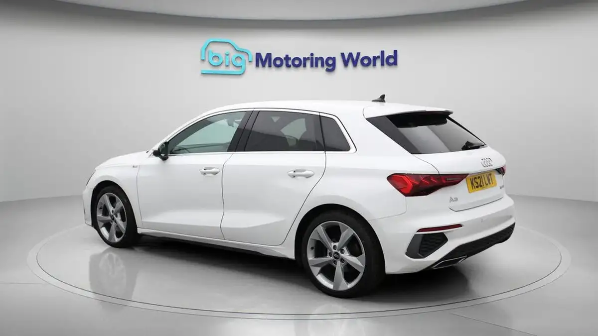 2021-audi-a3-15-35-tfsi-s-line-sportback-5d-big-5