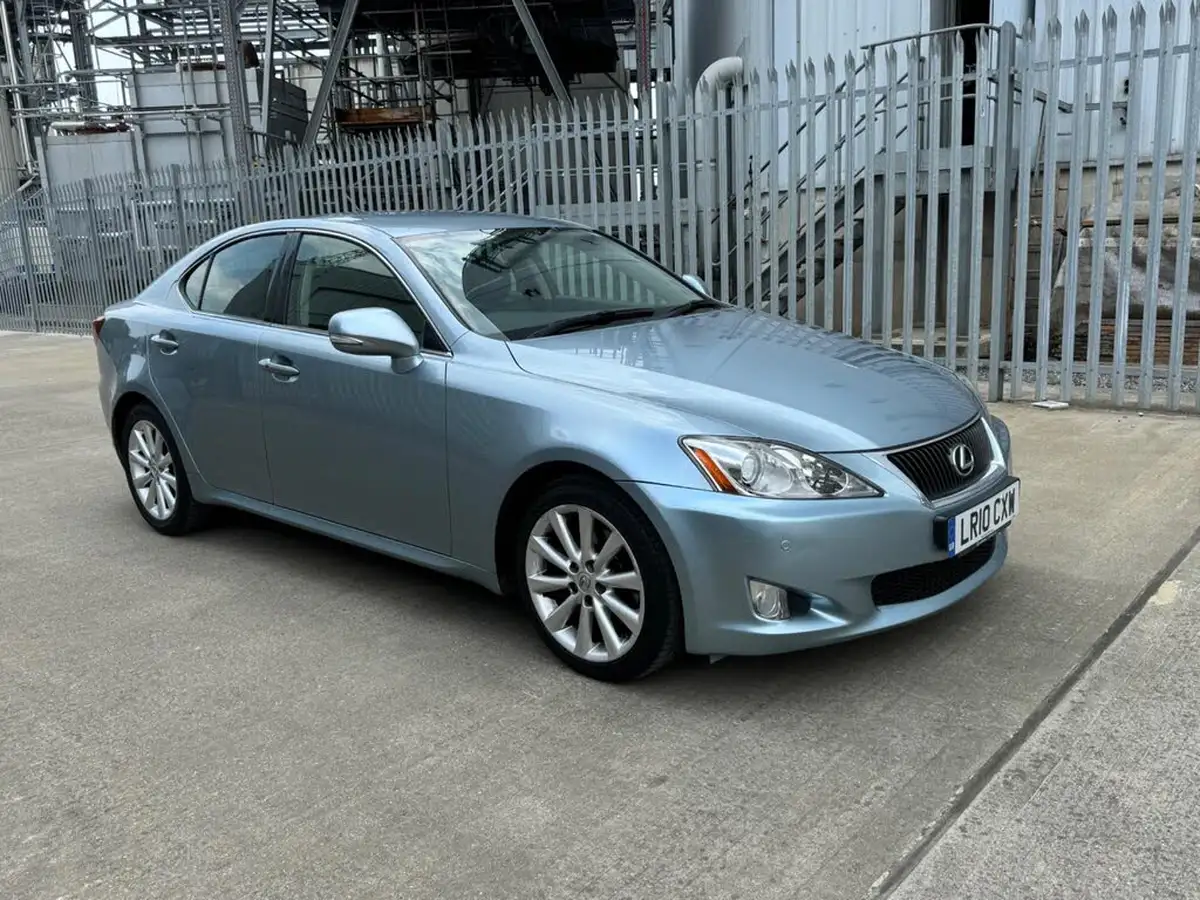 2010-lexus-is-250-25-se-i-dab-saloon-4d-auto-big-1