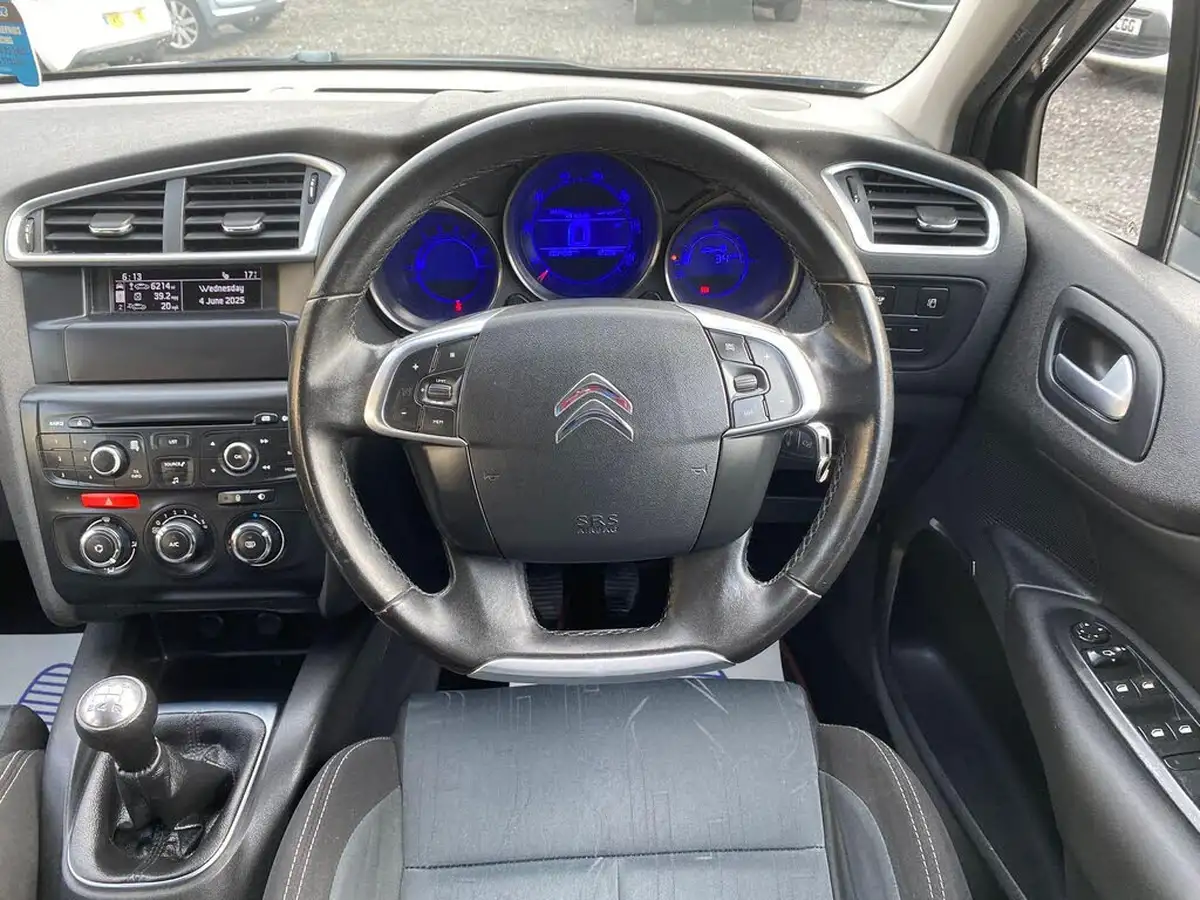 2013-citroen-c4-16-vtr-big-18