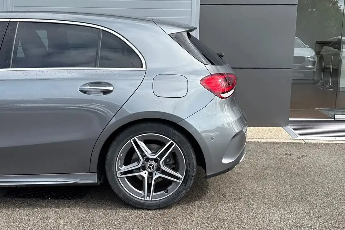 2019-mercedes-benz-a-class-13-a200-amg-line-premium-hatchback-5d-7g-dct-big-33