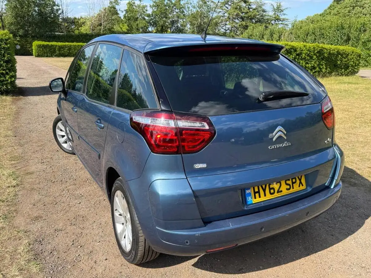 2012-citroen-c4-picasso-16e-hdi-edition-big-8