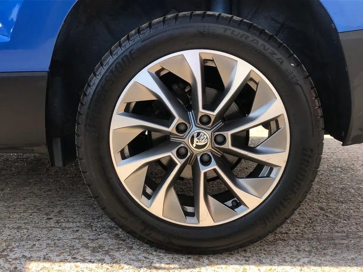 2021-skoda-karoq-15-tsi-se-drive-big-4