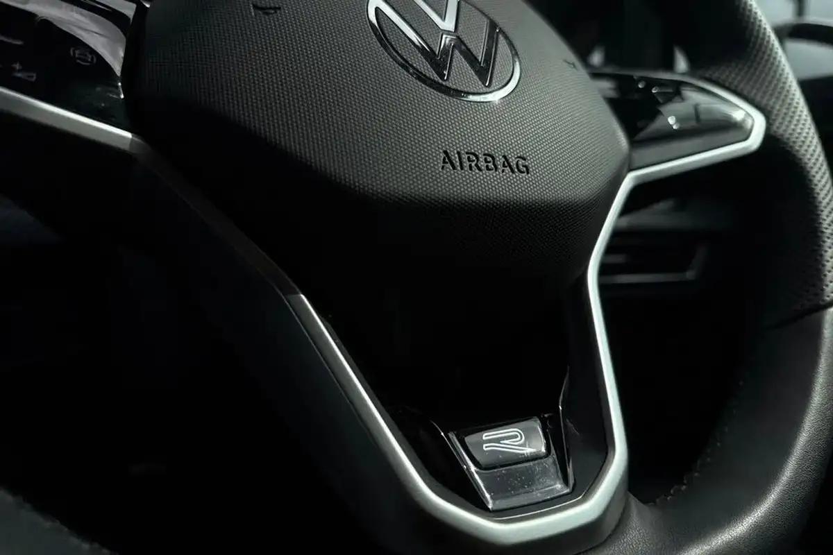 2024-volkswagen-golf-15-tsi-r-line-150ps-evo-hatchback-big-27