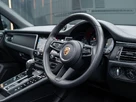 2022-porsche-macan-20-small-5