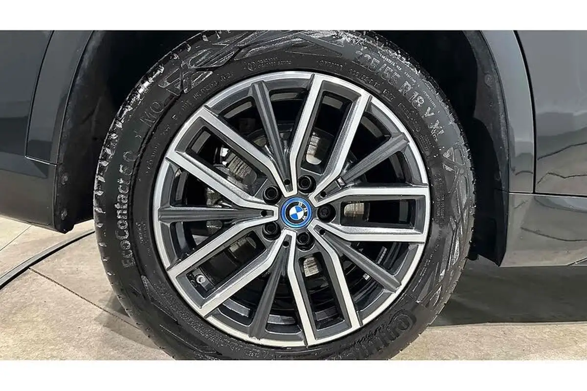 2024-bmw-ix1-e-edrive20-m-sport-big-15