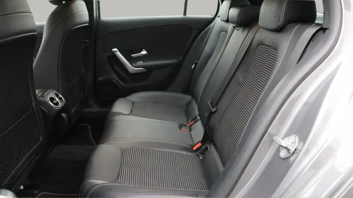 2019-mercedes-benz-a-class-15d-a180d-sport-hatchback-5d-7g-dct-big-16