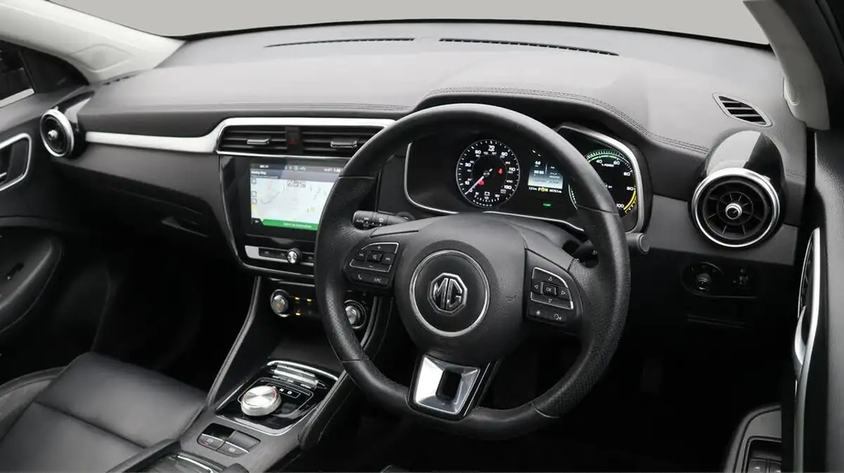2020-mg-zs-suv-e-exclusive-ev-big-9