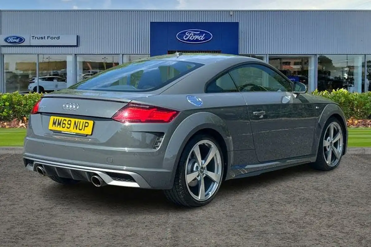 2020-audi-tt-coupe-20-40-tfsi-s-line-big-3