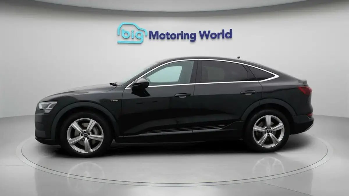 2022-audi-e-tron-50e-technik-sportback-big-4