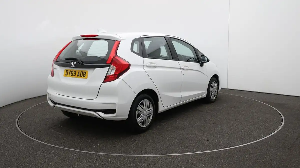 2019-honda-jazz-13-i-vtec-s-big-52