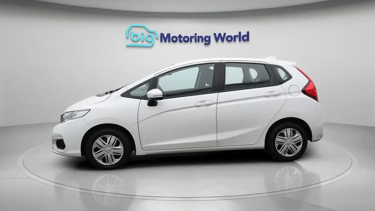 2019-honda-jazz-13-i-vtec-s-big-4
