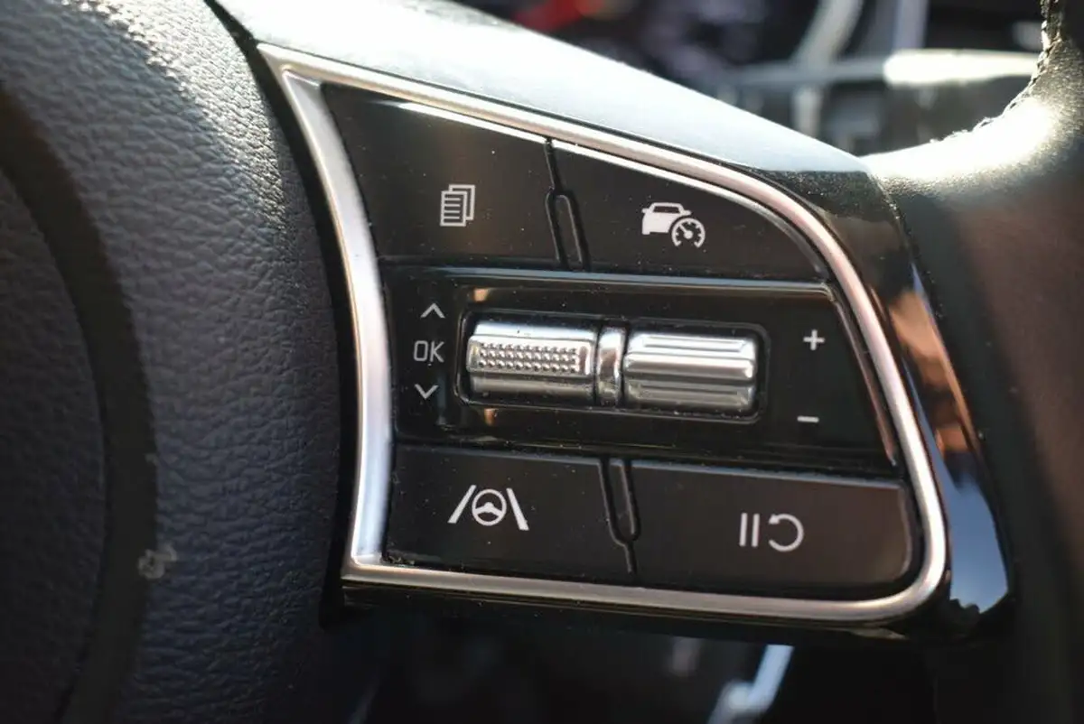2023-kia-xceed-15-t-gdi-2-158bhp-big-19