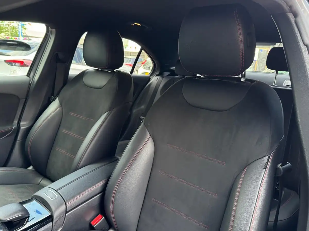 2020-mercedes-benz-a-class-13-a200-amg-line-executive-saloon-4d-7g-dct-big-11
