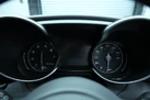 2017-alfa-romeo-giulia-20-veloce-small-65