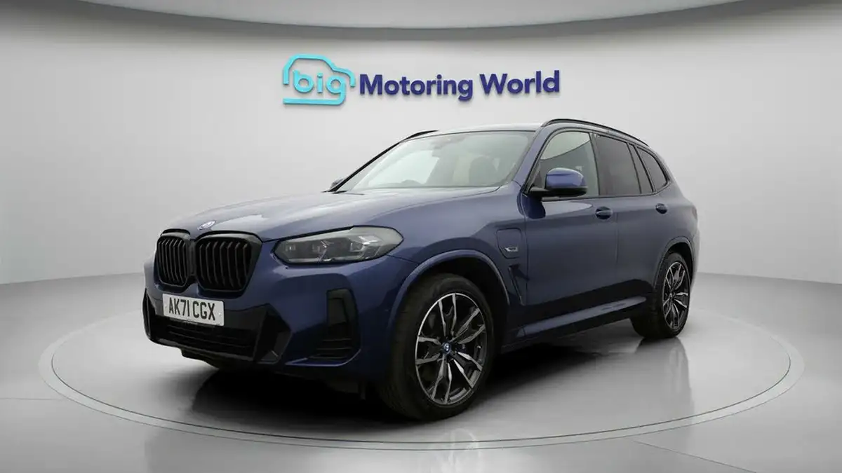 2021-bmw-x3-20-xdrive-30e-m-sport-big-3