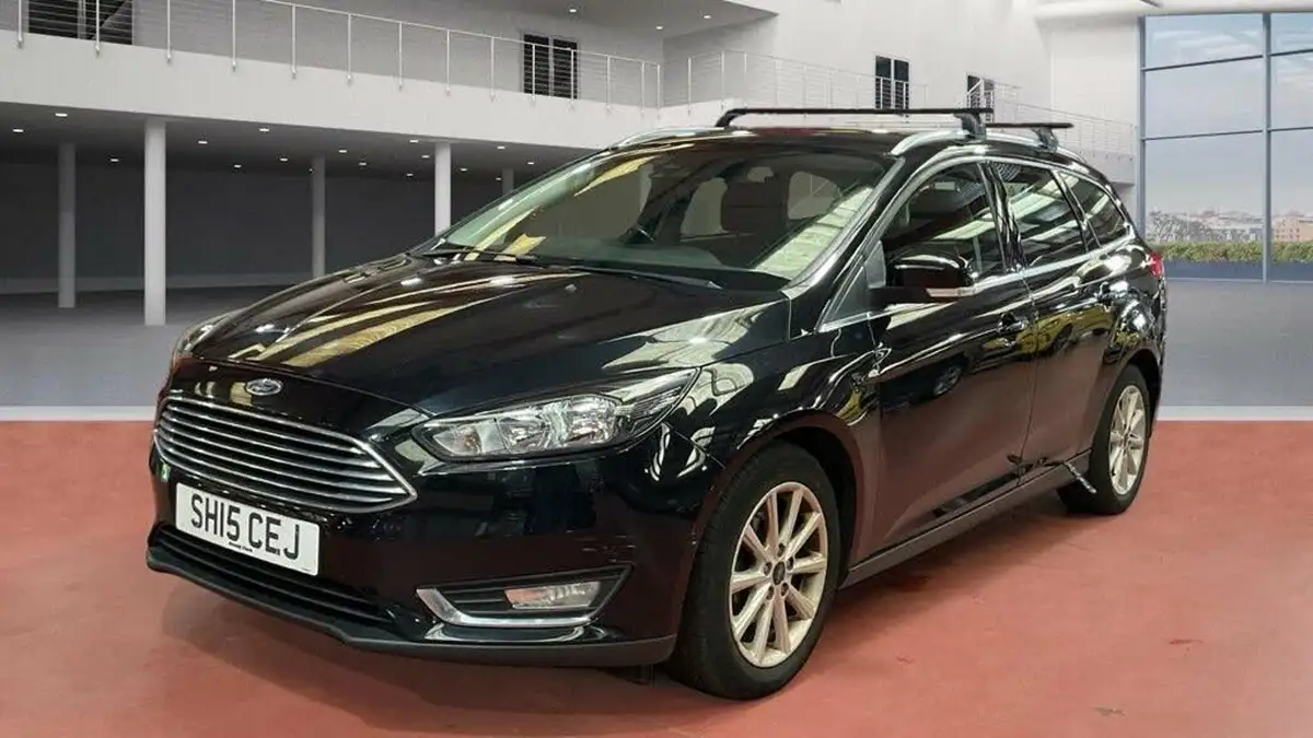 2015-ford-focus-16-titanium-estate-big-5