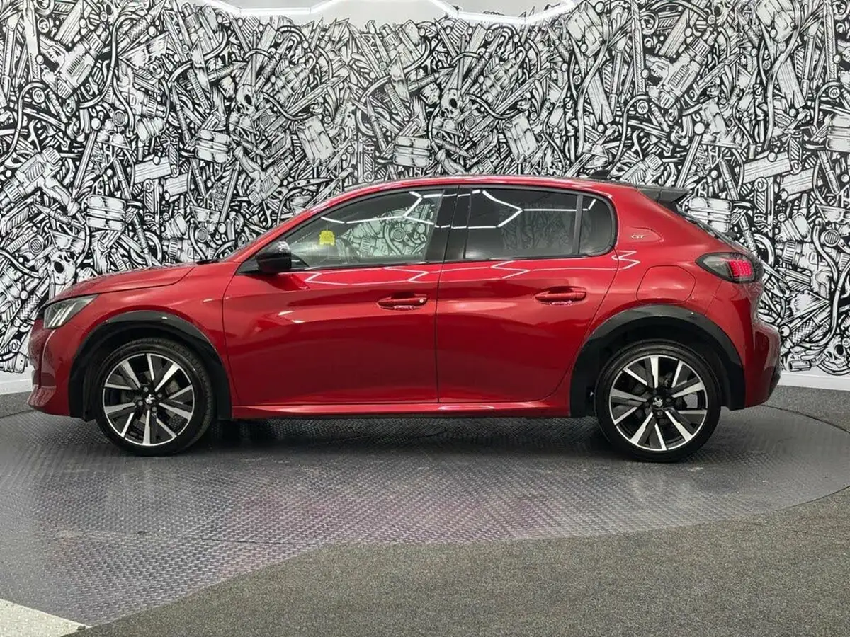 2022-peugeot-208-12-puretech-gt-100ps-big-11