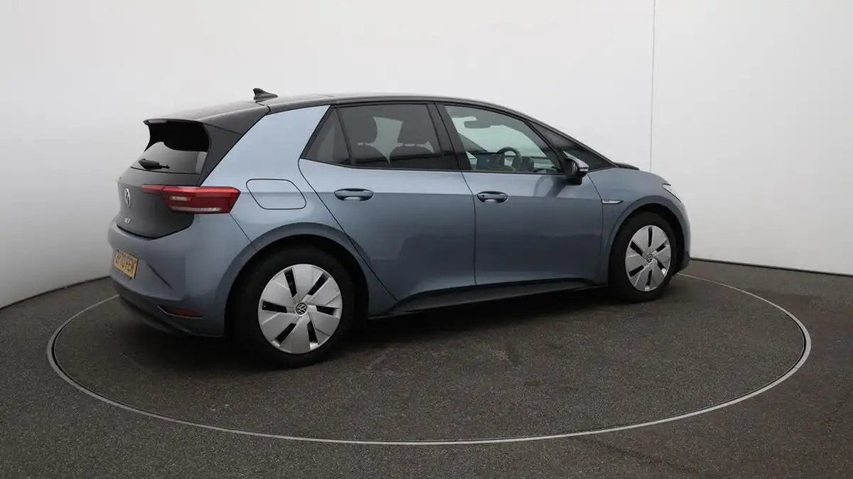 2020-volkswagen-id3-e-style-big-46