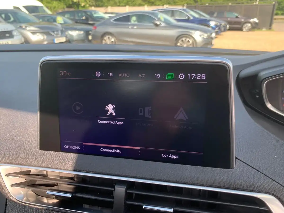 2018-peugeot-3008-suv-16-thp-gt-line-premium-big-23