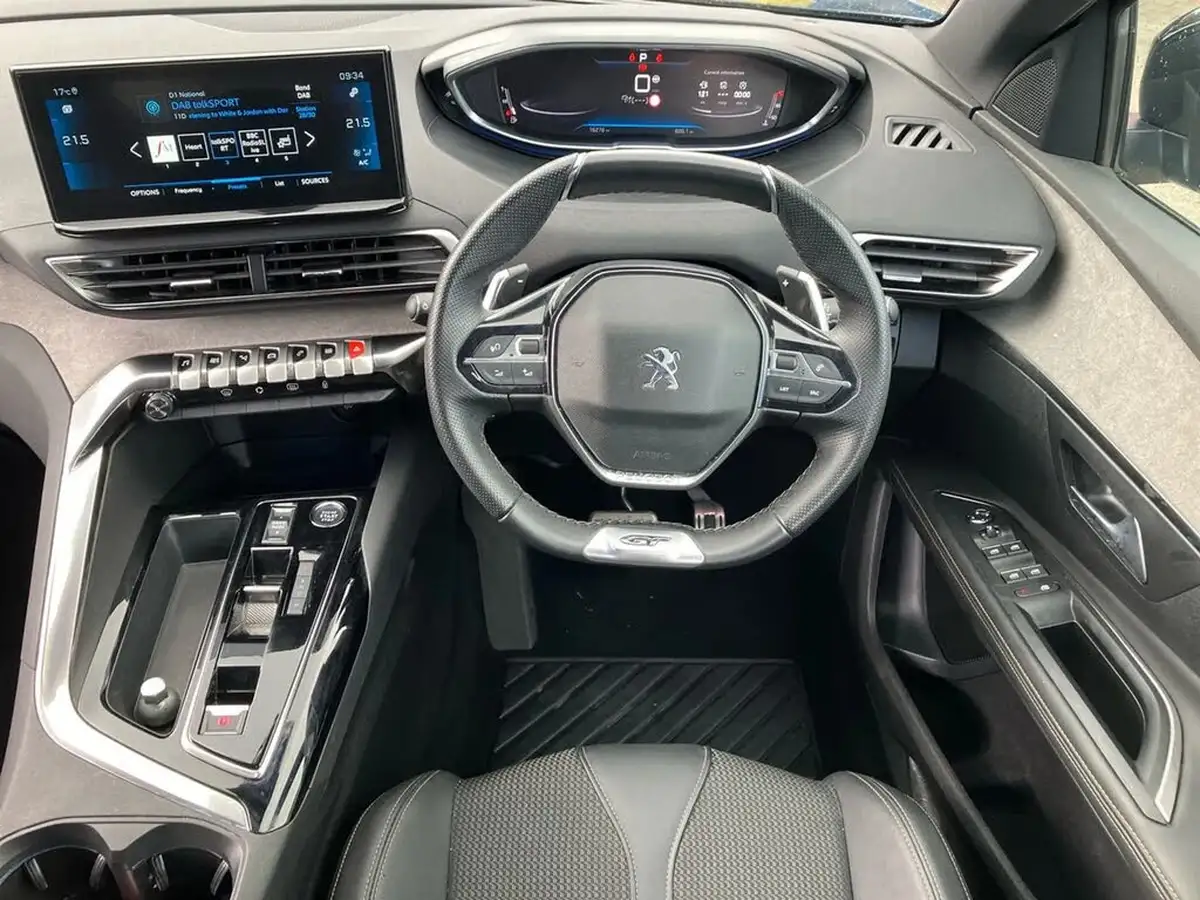 2023-peugeot-5008-suv-15-bluehdi-gt-130ps-eat8-big-16