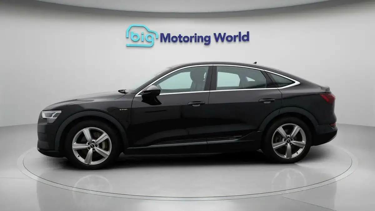 2022-audi-e-tron-50e-technik-sportback-big-4