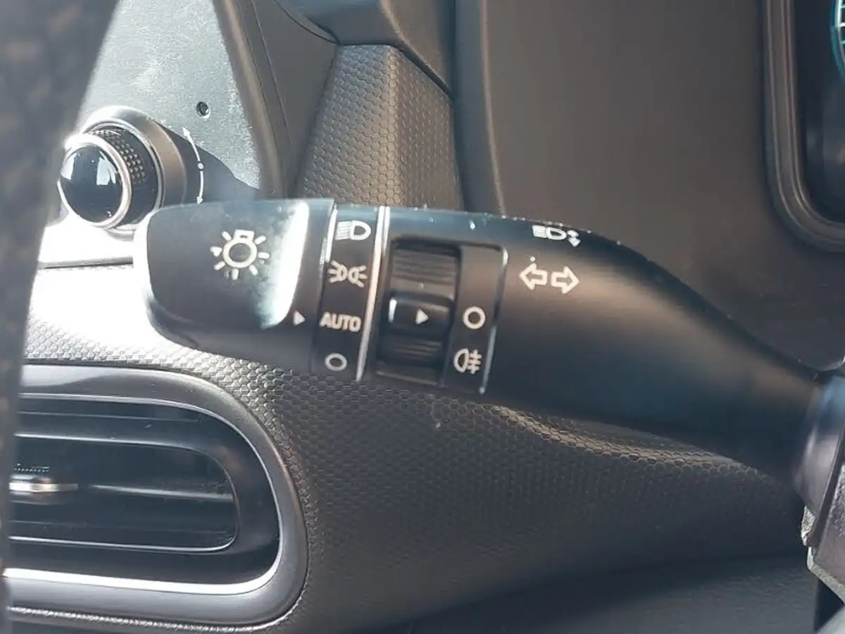 2022-hyundai-kona-16-gdi-se-connect-big-15